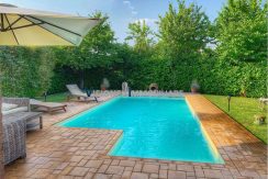 NOALE  – ESCLUSIVA VILLA CON PISCINA